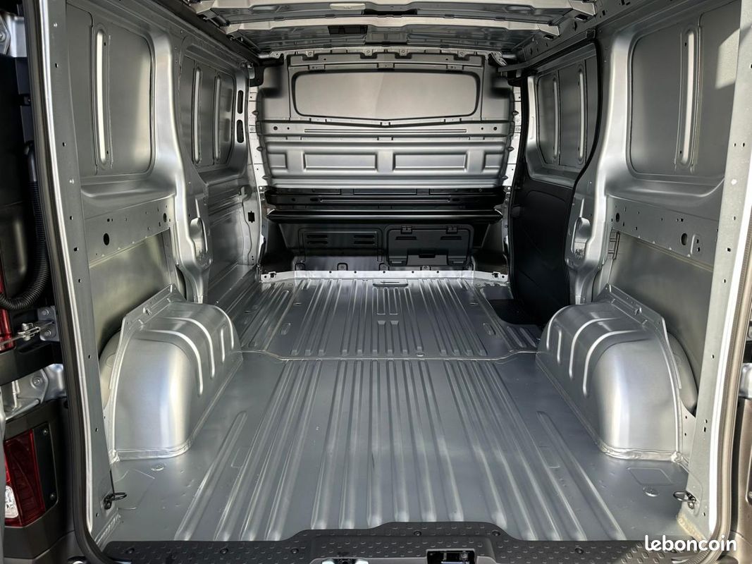 Renault trafic l1h1 advance 3t bluedci 150 auto - cam-clim auto-main libre-nav-rs-26658ht (image 9)