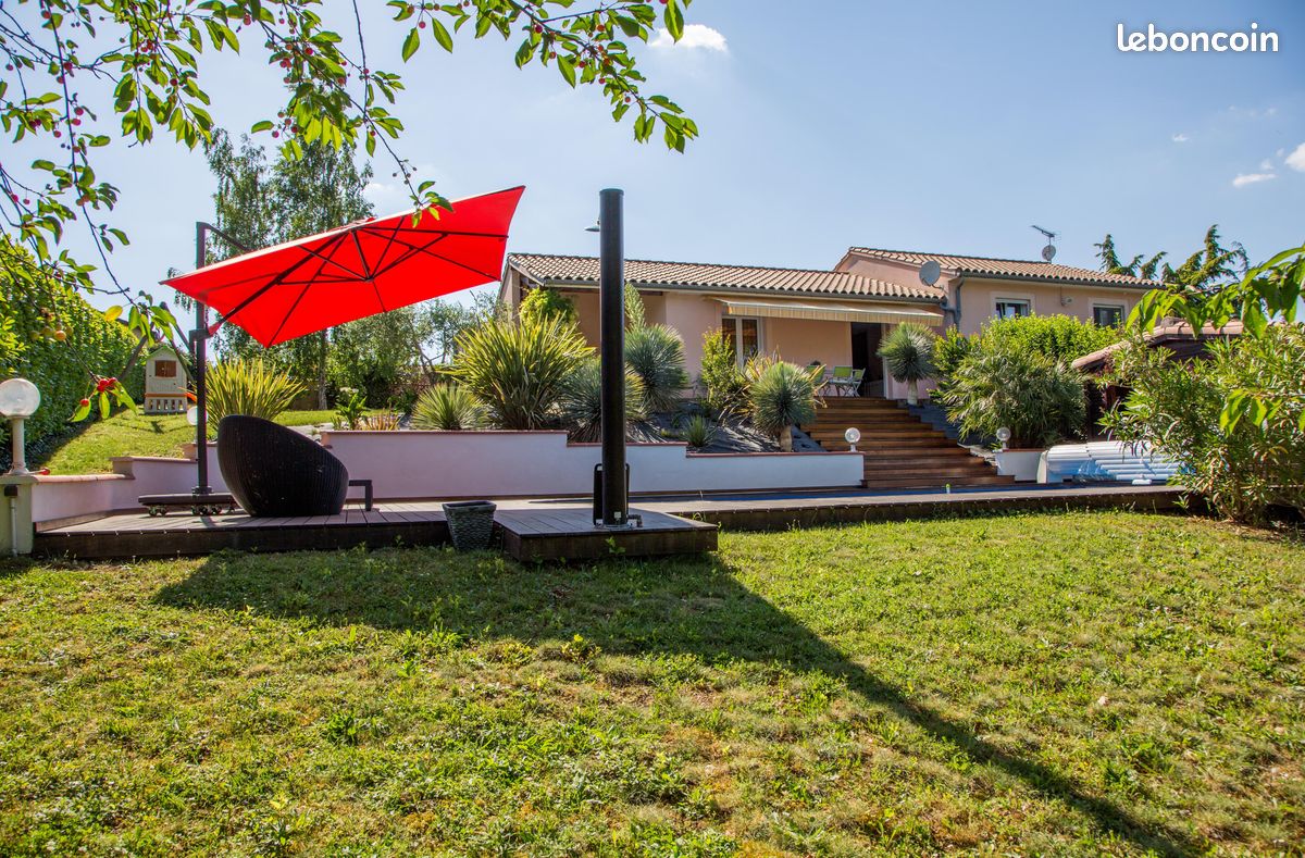 Maison 9 pièces 176 m² · à Puygouzon · 176 m² · 479 000 €