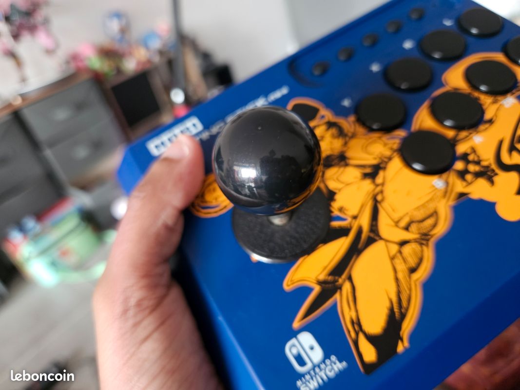 Hori Fighting Stick Mini Street Fighter Chun-Li Edition pour