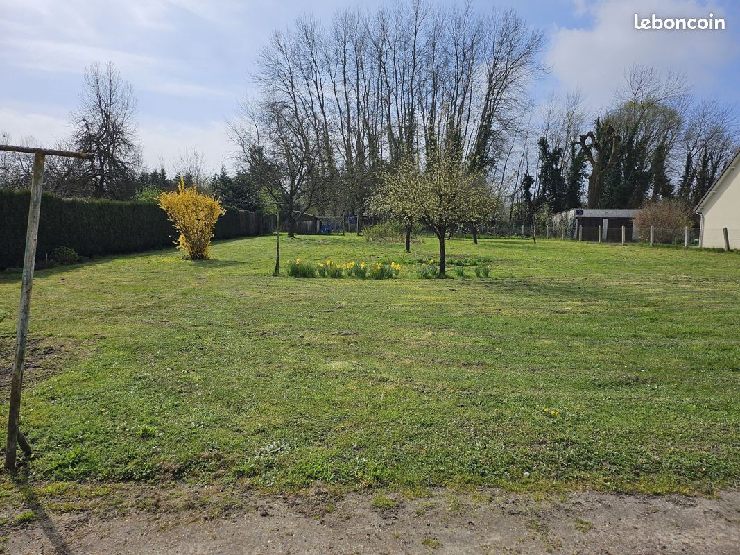 Terrain 1049 m² · à Carlepont · 55 000 €