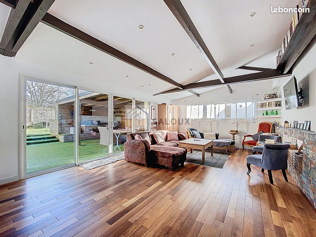 Maison 7 pièces 273 m² · à Noyal-Muzillac · 273 m² · 408 720 €