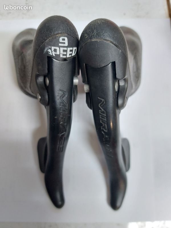 Paire de manettes Campagnolo 3x9 vitesses - Équipements vélos