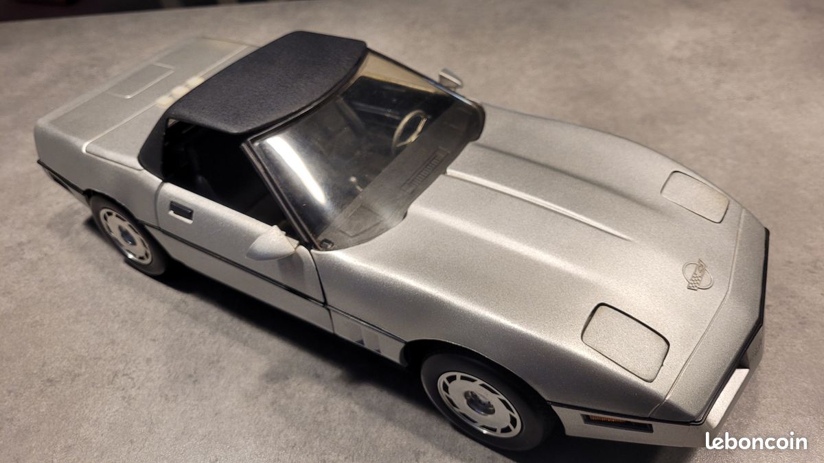 Corvette motorisée grande miniature (image 5)