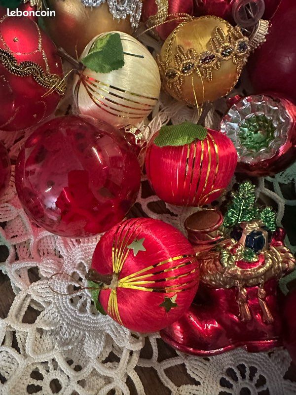 Ensemble de 6 boules de Noël identiques • Vintage Univers