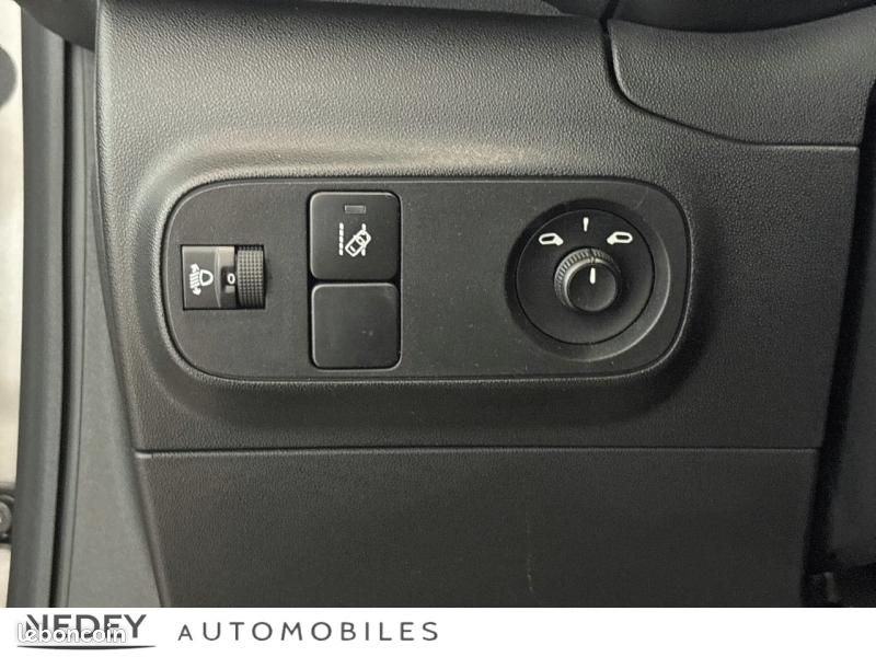 Citroen C3 1.2 PureTech 83ch S&S YOU (image 20)