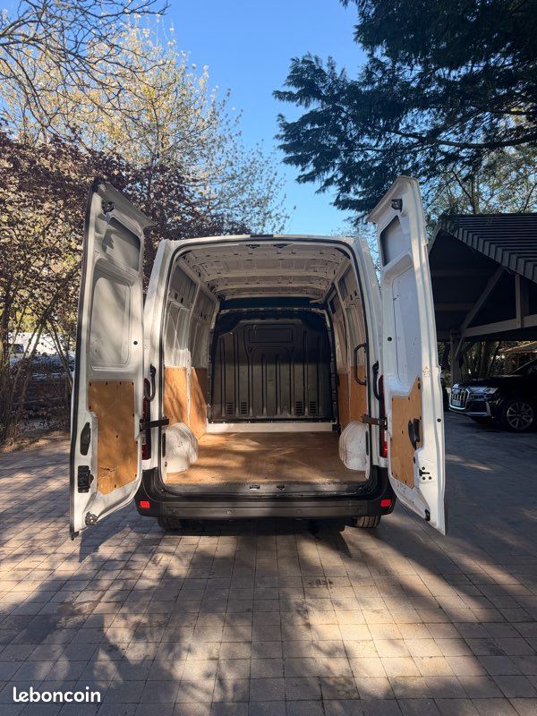 Renault Master L2H2 2.3 dCi 135 ch TRAC Grand Confort 2022 – photo 5