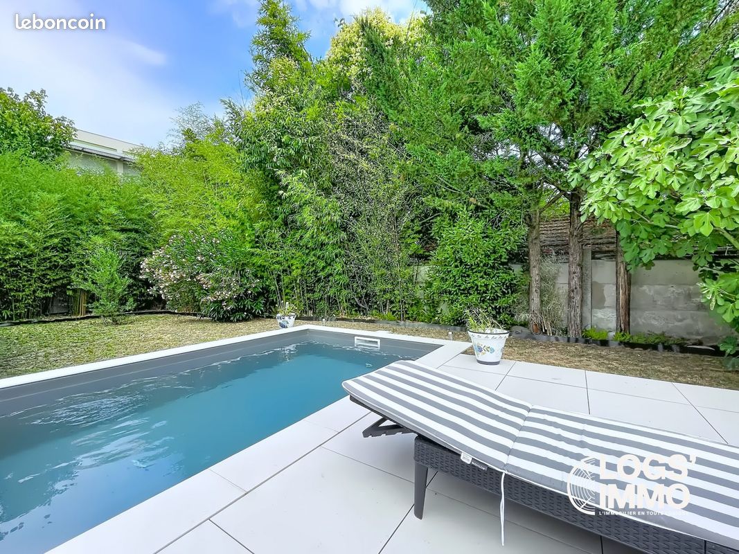 Maison 5 pièces 115 m² · à Pessac · 115 m² · 2 400 €