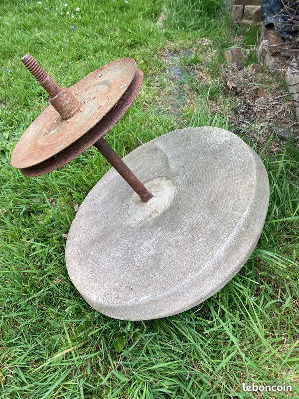 Meule à eau (image 2)