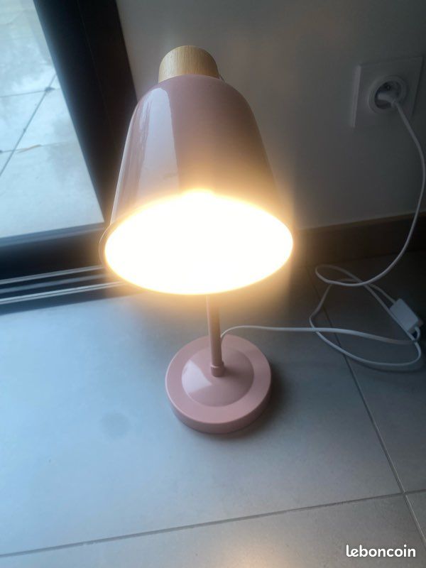 Lampe de bureau (image 5)