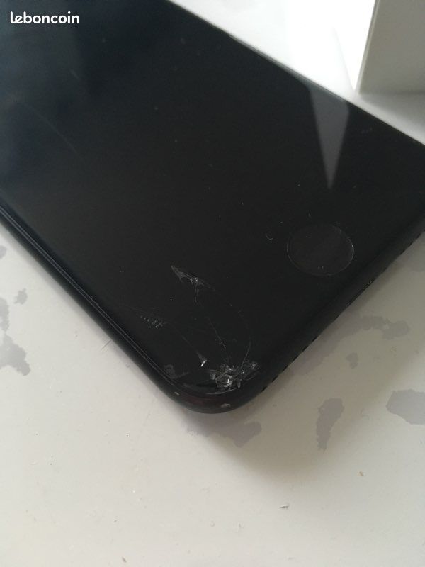 IPhone 7 noir 32Go (image 3)
