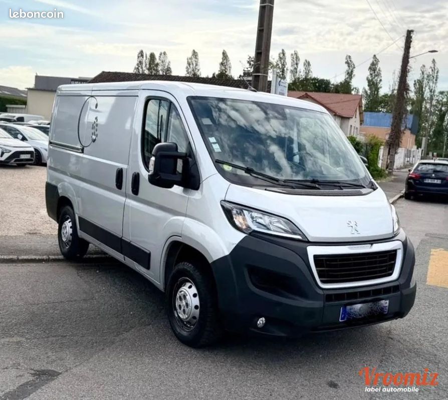 Peugeot Boxer Vu 2.2 140CV L1H1 BUSINESS TBEG 12500HT PRIX EXPORT (image 4)