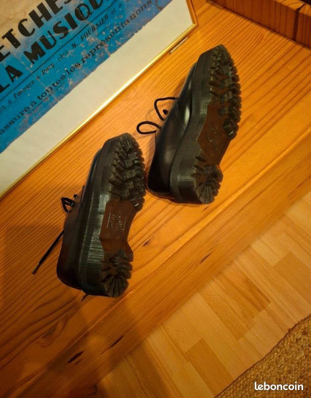 Doc Martens (image 11)
