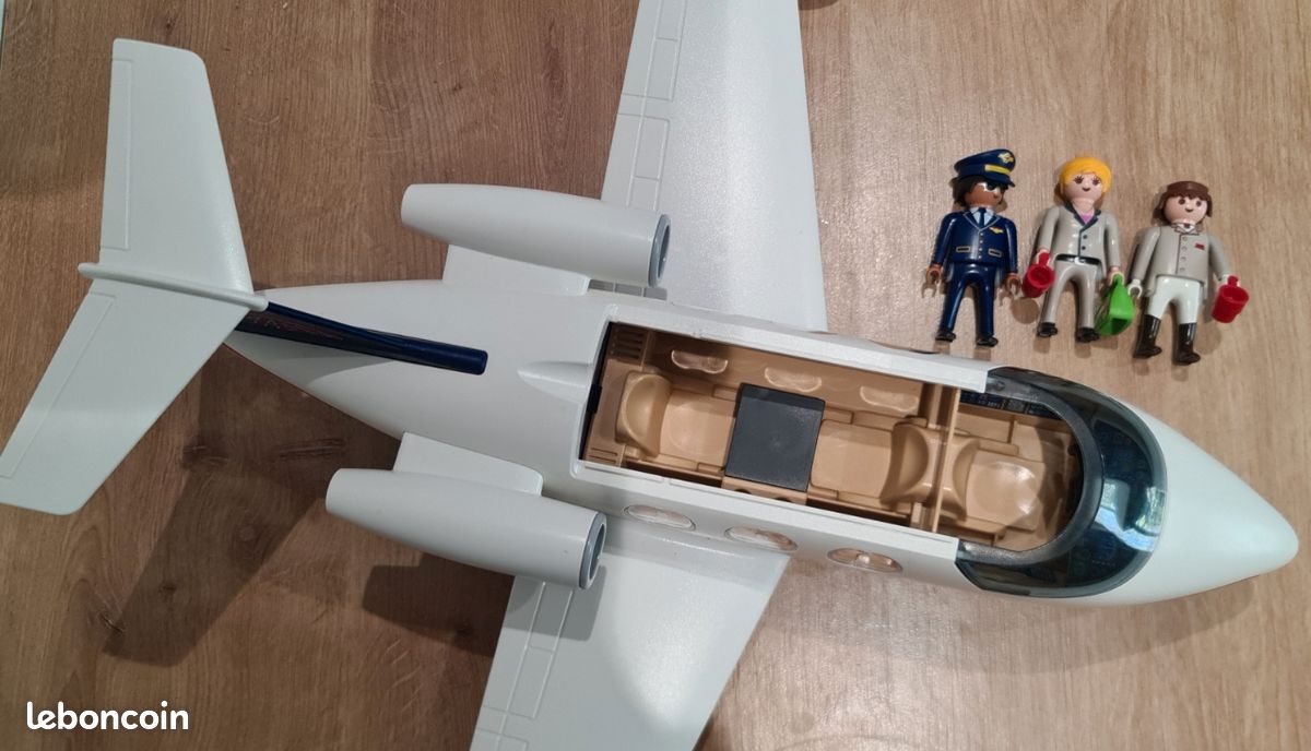 Playmobil avions + personnages (image 2)