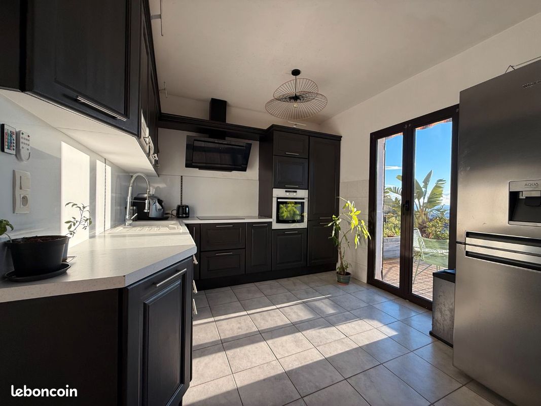 Villa T4 en duplex - vue mer & montagnes (image 4)