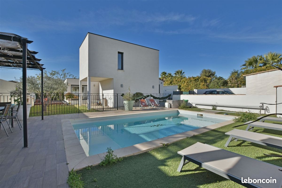 Maison 4 pièces 167 m² · à Clarensac · 167 m² · 469 000 €