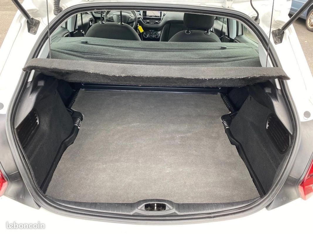 Peugeot 208 GENERATION-I SOCIETE 1.6 BLUEHDI 100 PACK CLIM START-STOP (image 22)