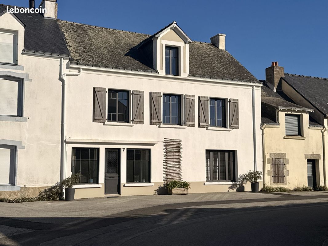 Maison 5 pièces 149 m² · à Le Tour-du-Parc · 149 m² · 486 720 €