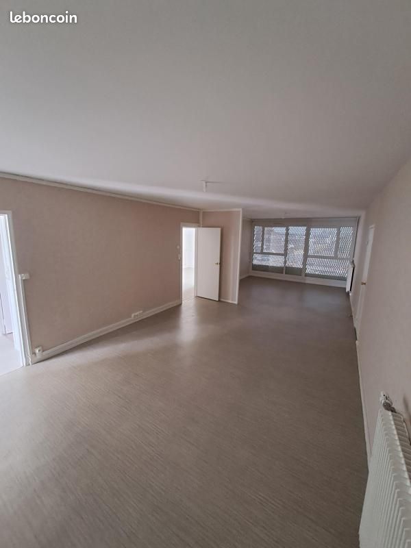 Appartement 5 pièces 108 m² · à Reims · 108 m² · 967 €