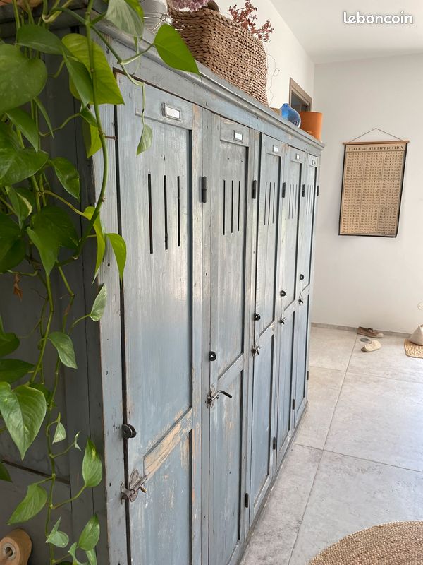 Vestiaire ancien en bois (image 14)