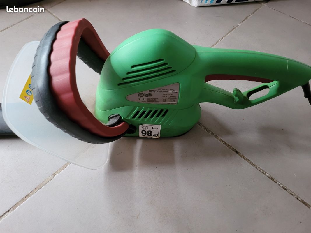Taille haie électrique (image 4)