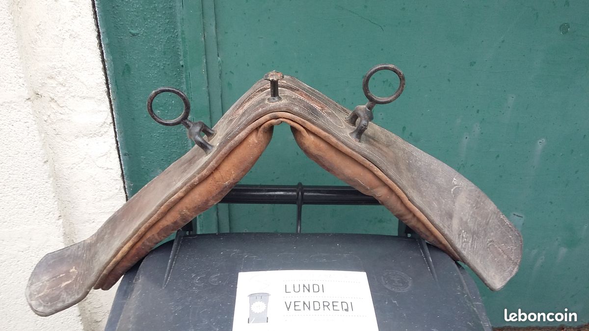 Ancien collier d attelage (image 2)
