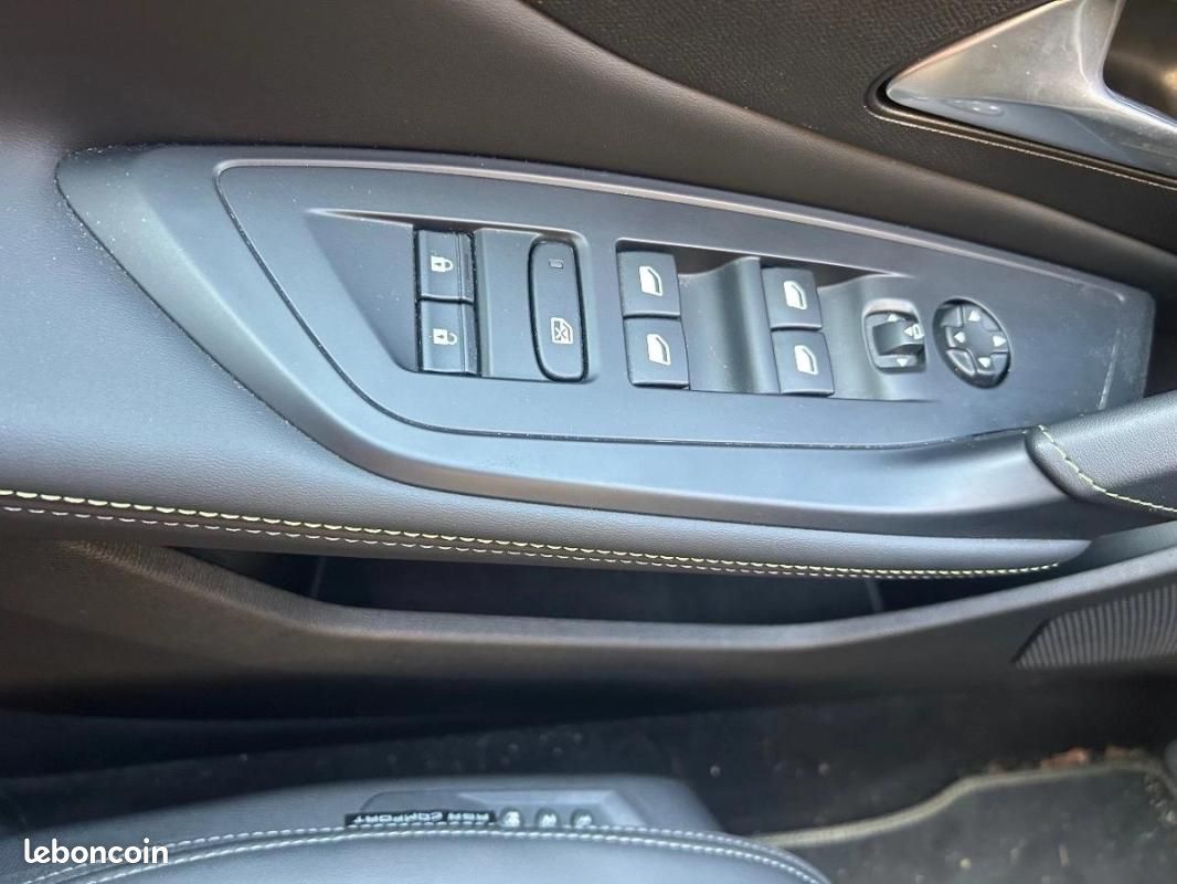 Peugeot 408 1.2 PURETECH 130 GT EAT BVA START-STOP (image 25)