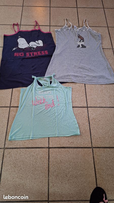 Femme taille 40/42 et 42/44 nuisettes le tee shirt vert d'eau n'est plus disponible lot 3 (d'autres annonces) rdv possible caen la folie couvrechef parking du stade de la fossette (image 1)