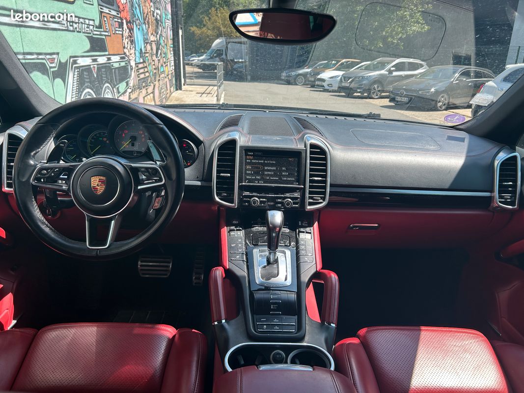 Porsche Cayenne S 3.0 DFI V6 4WD 416 BVA - Suivi Porsche Complet - Intérieur rouge Cartier (image 5)