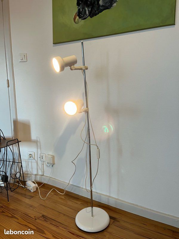 Lampadaire blanc à 2 spots, italien MIWI des années 70 (image 1)