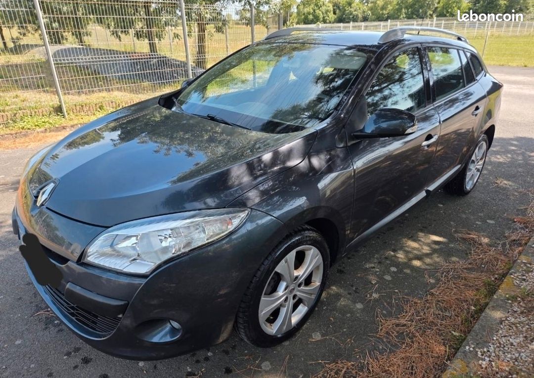 Renault Megane Estate 1.5 DCI 110 CV Finition Dynamique Eco2 5CV 5 Portes (image 2)