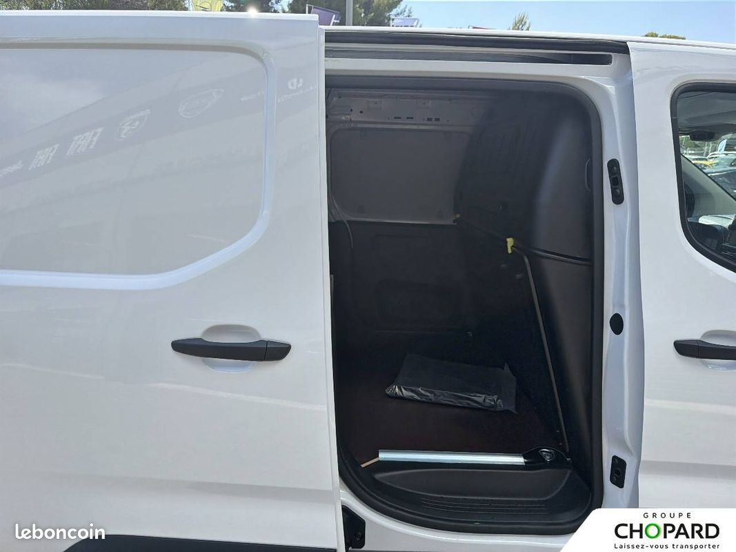 Citroen berlingo van taille m 650kg bluehdi 100 s&s bvm6 (image 11)