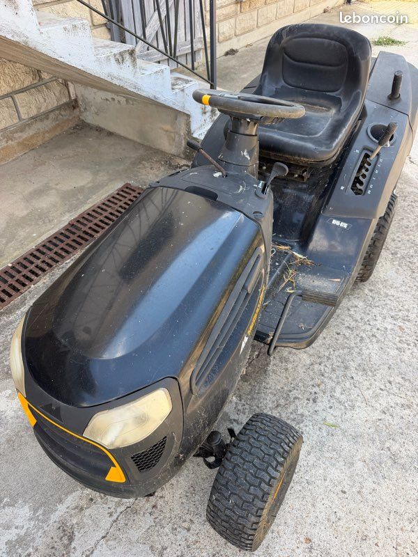Tracteur tondeuse (image 1)