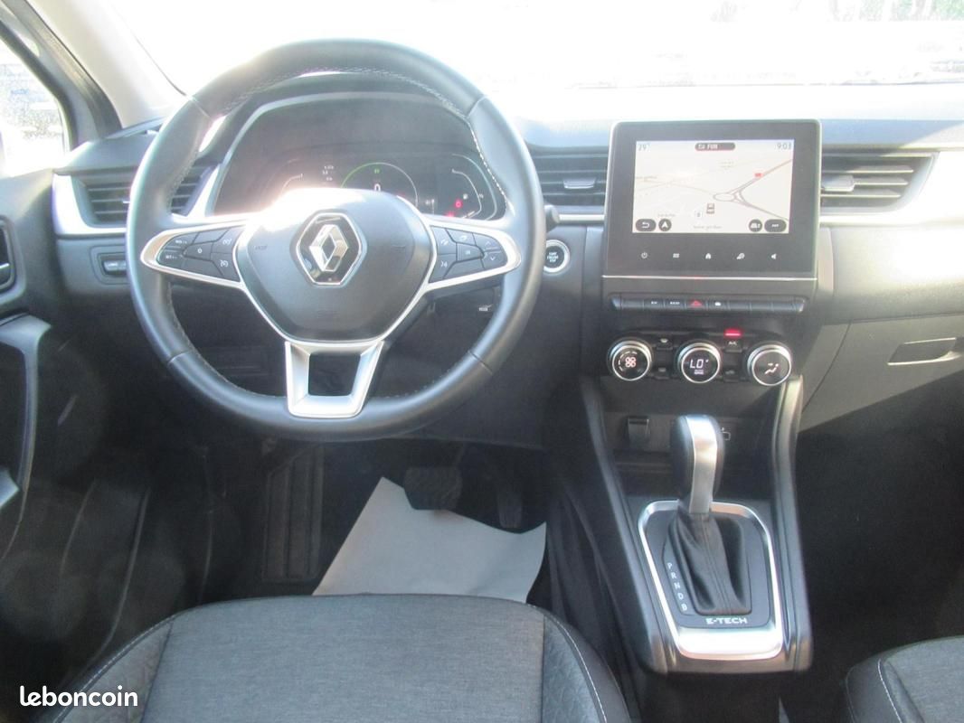 Renault Captur E-Tech 145 - 21 Business (image 12)