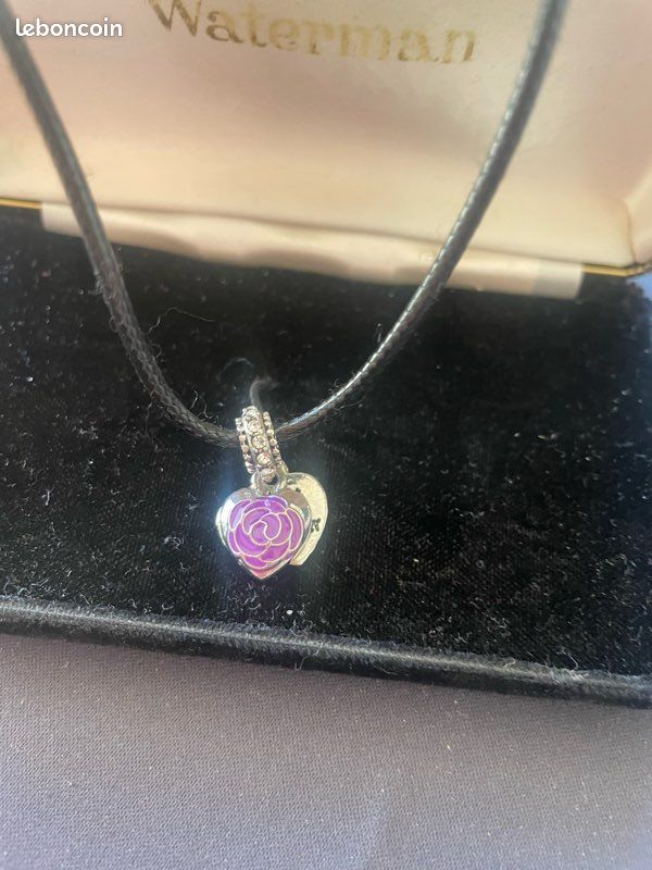 Collier avec pendentif double cœur (image 2)