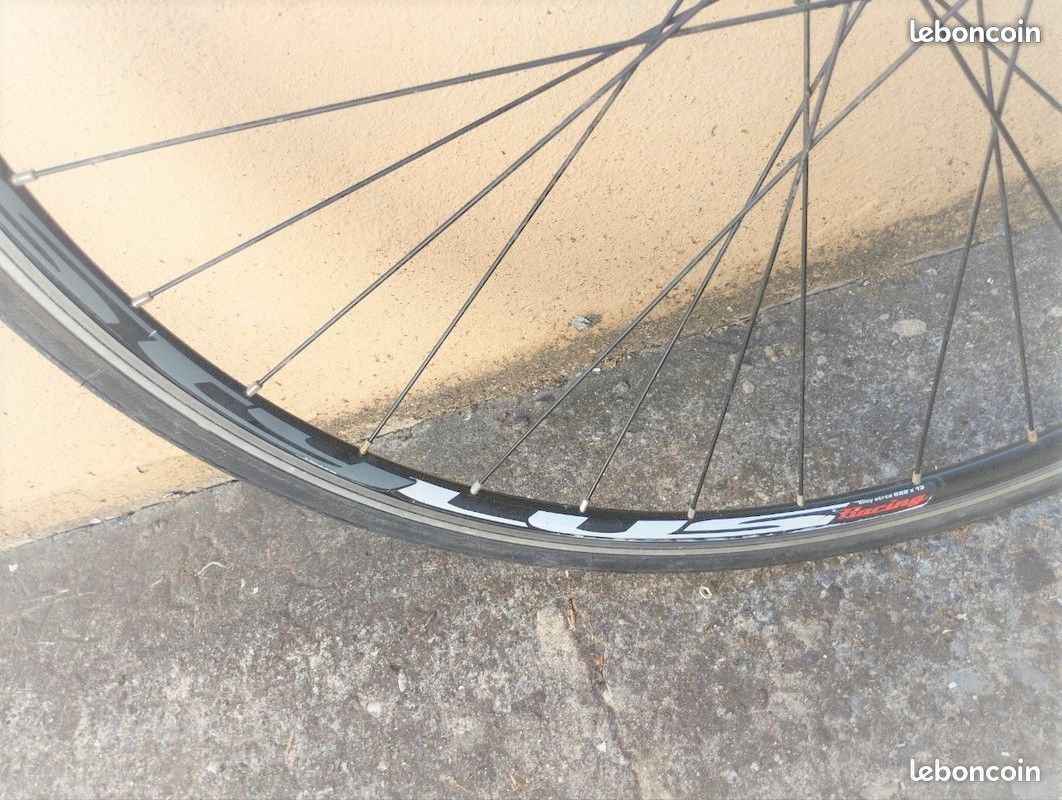 Roue arrière vélo course 9 pignons bon état (image 5)