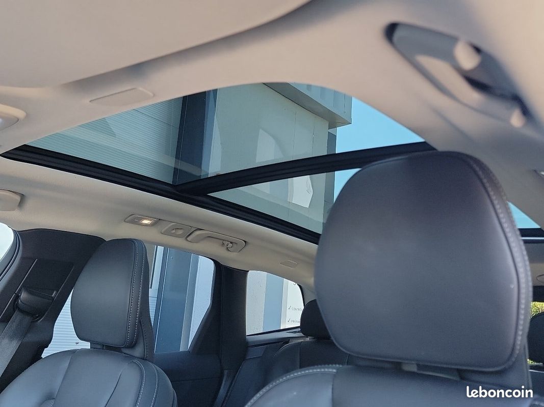 VOLVO XC60 T6 AWD Hybride rechargeable 253 ch+145 ch Geartronic 8 Ultra Style Dark (image 11)
