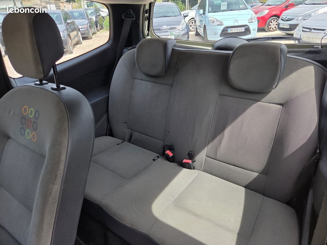 RENAULT TWINGO II 1.2 LEV 16v 75 115g eco2 Dynamique (image 9)