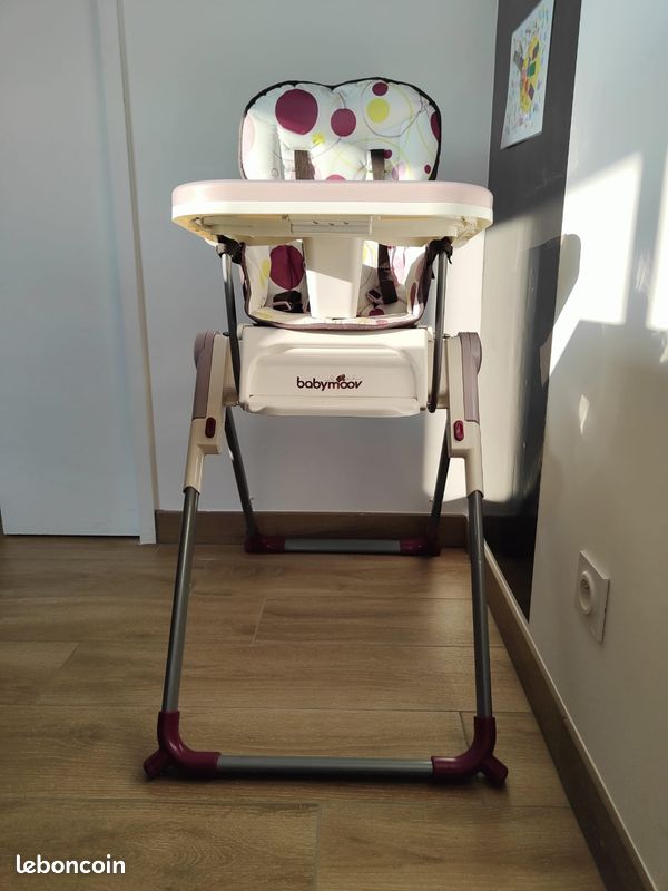 Chaise haute (image 1)