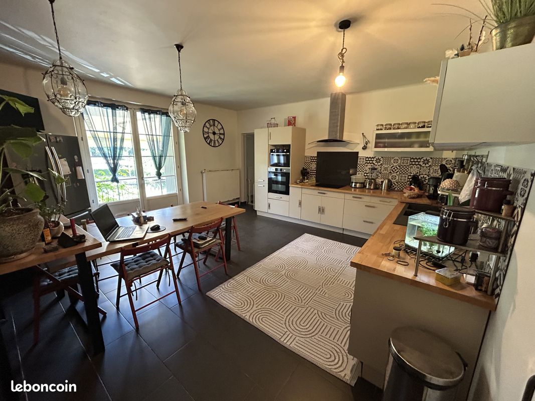 Maison 7 pièces 176 m² · à Eyrein · 176 m² · 274 300 €