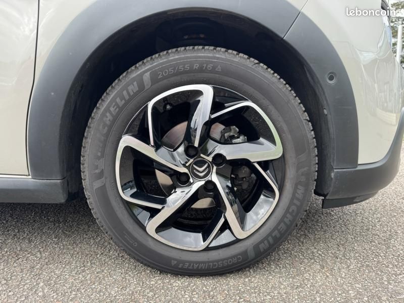 Citroen C3 1.2 PureTech 110 Saint James / GPS + CAMERA / GARANTIE 12 MOIS (image 10)