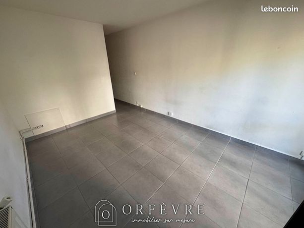 Studio 1 pièce 20 m² — 7
