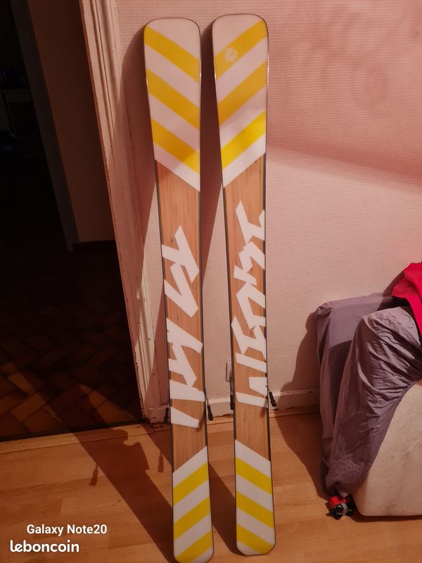 ski adulte occasion ROSSIGNOL P 100 taille : 177 cm = 1 mètre 77