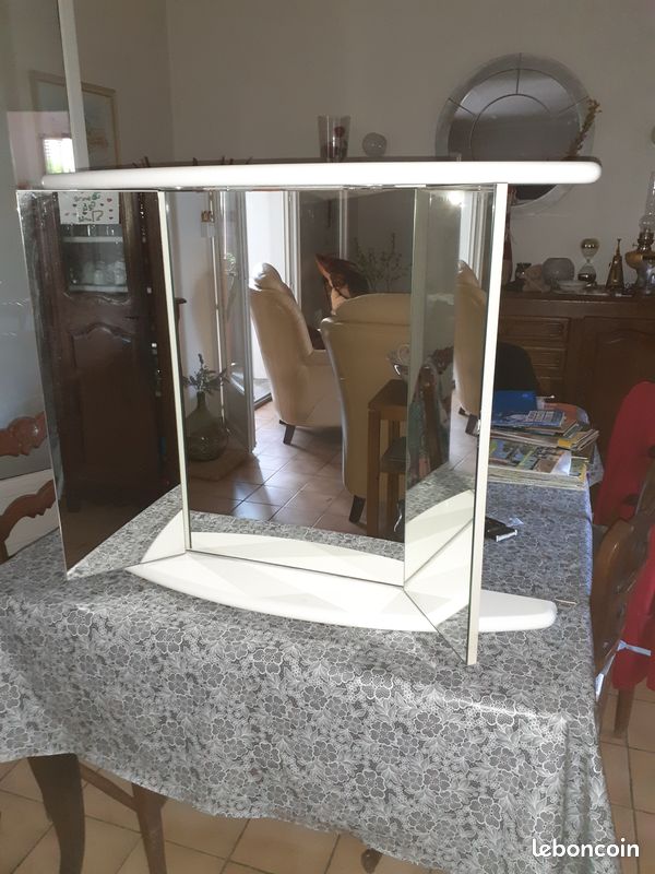 Miroir triptyque avec éclairage (image 1)