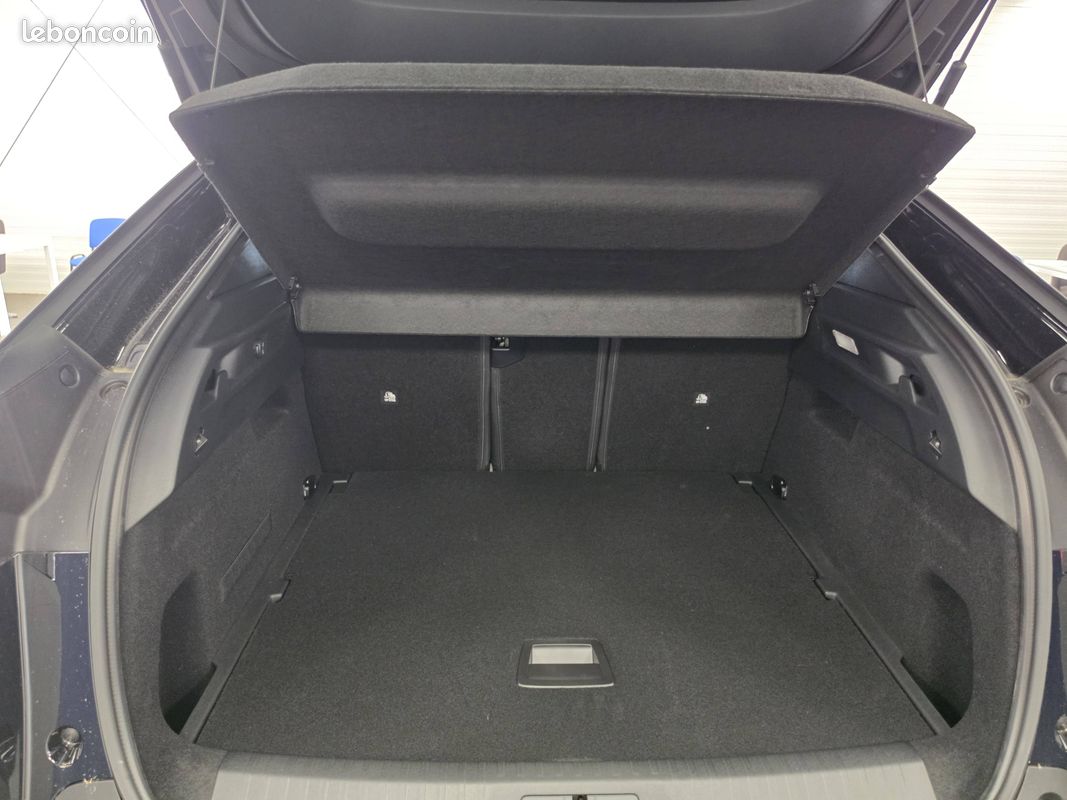 PEUGEOT 3008 Hybrid 145 e-DCS6 Allure (image 9)