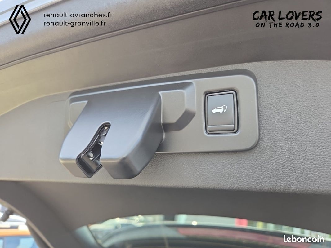 RENAULT Austral E-Tech hybrid 200 Iconic (image 11)