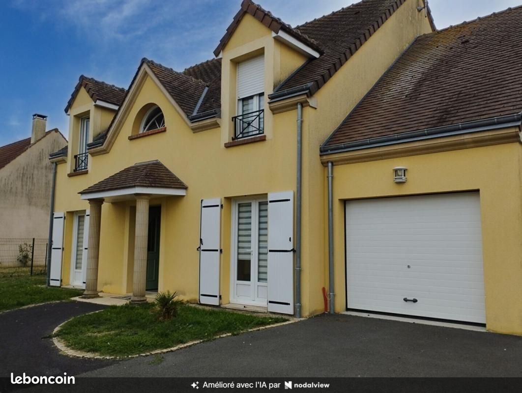 Maison 8 pièces 156 m² · à Bonneval · 156 m² · 261 000 €