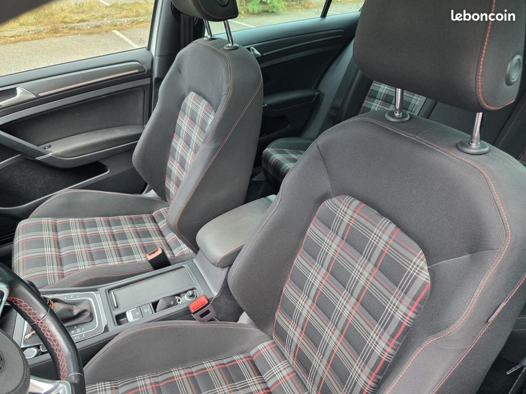 VOLKSWAGEN GOLF GTI Performance 2.0 16V TSI - 245 cv - BV DSG 7 (image 13)