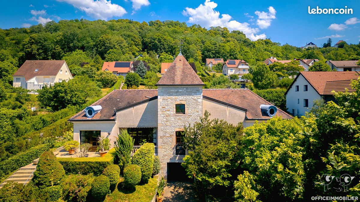 Maison 7 pièces 219 m² · à Châtillon-le-Duc · 219 m² · 595 000 €