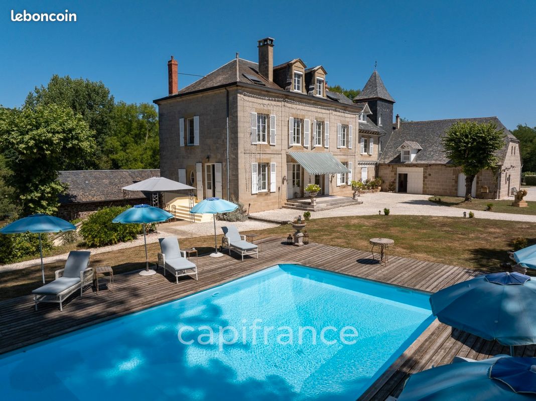 Maison 15 pièces 800 m² · à Brive-la-Gaillarde · 800 m² · 1 390 000 €