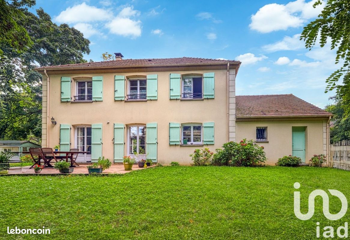 Maison 6 pièces 147 m² · à Bois-le-Roi · 147 m² · 559 900 €